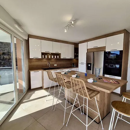 Moderne 4 Pieces, Climatise, Parking, Cavalaire-sur-Mer