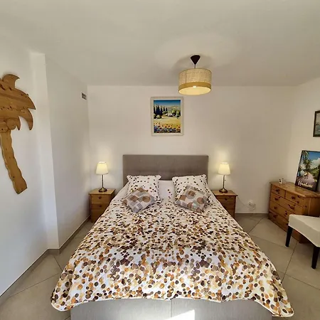 Moderne 4 Pieces, Climatise, Parking, Appartement Cavalaire-sur-Mer