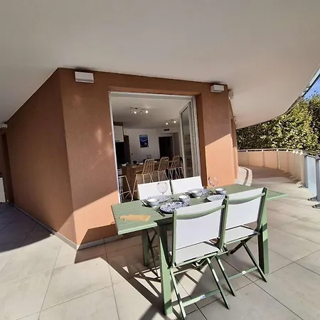 Appartement Moderne 4 Pieces, Climatise, Parking, *