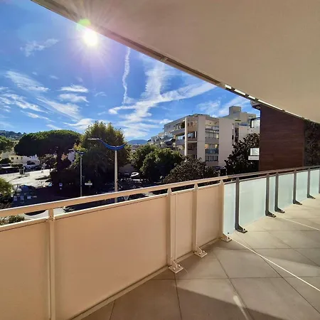Moderne 4 Pieces, Climatise, Parking, Apartament