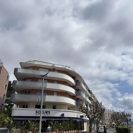 Appartement Moderne 4 Pieces, Climatise, Parking, *